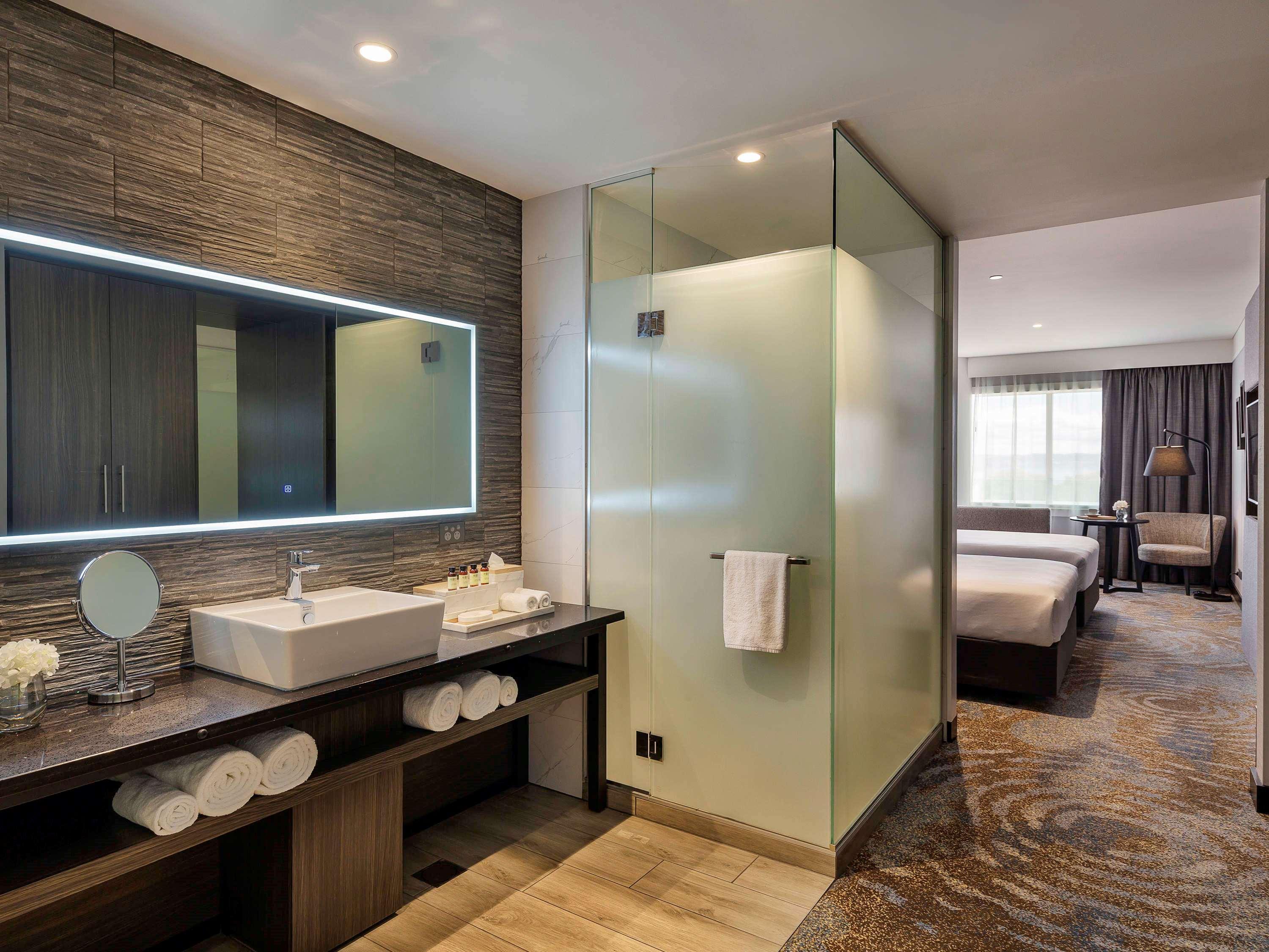 מלון Pullman רוטורואה מראה חיצוני תמונה A bathroom at the hotel