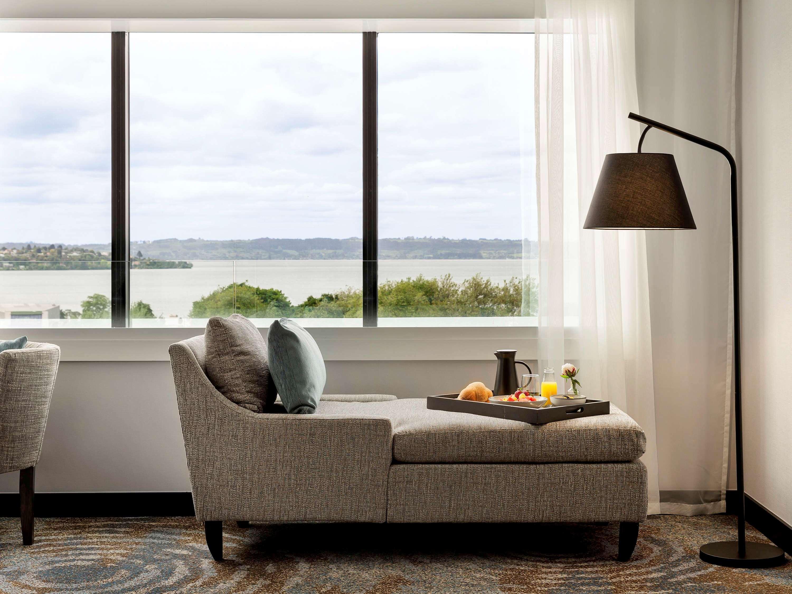 מלון Pullman רוטורואה מראה חיצוני תמונה A floor lamp